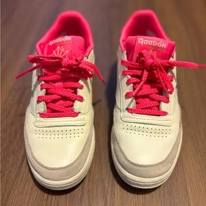Women’s Reebok shoes size 7.5